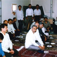 جلسه کارکنان دانشگاه در نمازخانه ساختمان پشتیبانی - سال 1370