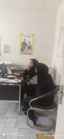 پوستر ایران جوان ، بمان درمراکزبهداشتی درمانی و اماکن شهری