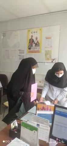 پوستر ایران جوان ، بمان درمراکزبهداشتی درمانی و اماکن شهری