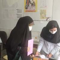 پوستر ایران جوان ، بمان درمراکزبهداشتی درمانی و اماکن شهری