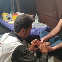ارائه خدمات بهداشتی و درمانی به زائران پیاده امام رضا(ع) با همکاری بسیج جامعه پزشکی و بیمارستان قائم(عج)