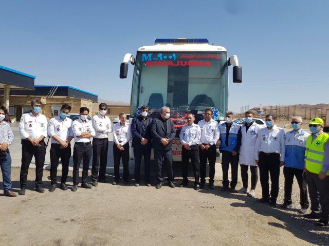 بازدید وزیر بهداشت از موکب ها و پایگاه های سلامت مسیر ملک آباد مشهد