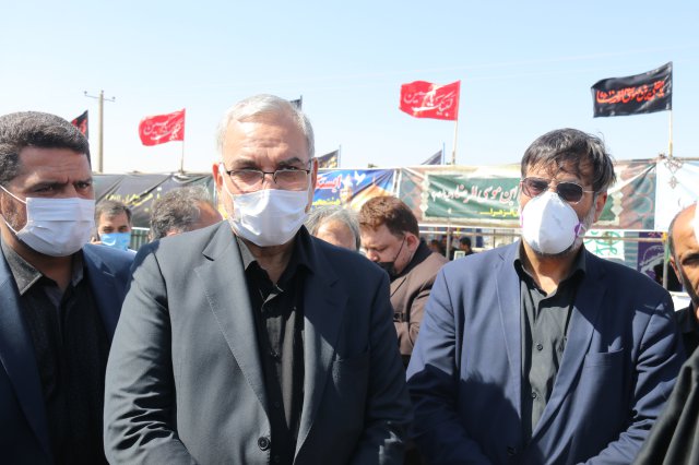 بازدید وزیر بهداشت از موکب ها و پایگاه های اورژانس جاده ای مشهد