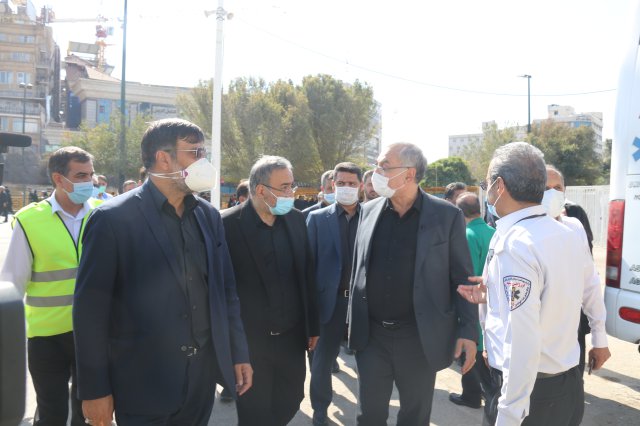 بازدید وزیر بهداشت و رئیس سازمان اورژانس کشور از ایستگاه‌های سلامت و پایگاه‌های اورژانس ۱۱۵ اطراف و داخل حرم مطهر رضوی