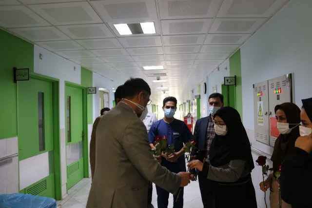 دیدار نوروزی رئیس دانشگاه از بیمارستان طالقانی