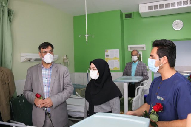 دیدار نوروزی رئیس دانشگاه از بیمارستان طالقانی