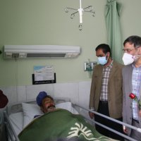 دیدار نوروزی رئیس دانشگاه از بیمارستان طالقانی