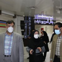 دیدار نوروزی رئیس دانشگاه از بیمارستان طالقانی