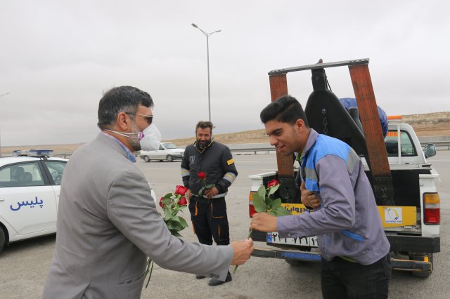 دیدارنوروزی رئیس دانشگاه باکارکنان اورژانس جاده ای