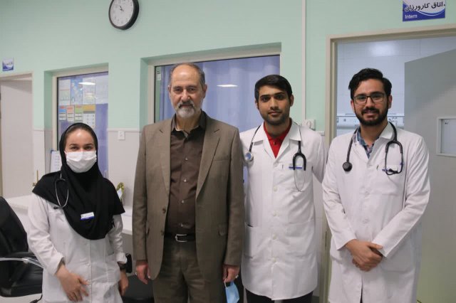 بازدید دکتر وحدتی معاون غذا و دارو از بیمارستان شهید هاشمی نژاد و امام حسین علیه السلام