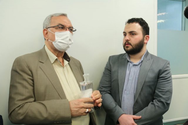 بازدید وزیر بهداشت و رئیس دانشگاه از پارک علم و فناوری سلامت 