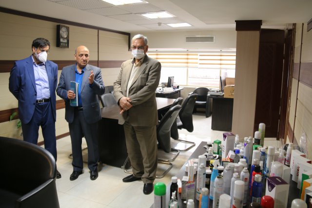 بازدید وزیر بهداشت و رئیس دانشگاه از پارک علم و فناوری سلامت 
