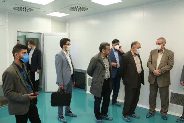 بازدید وزیر بهداشت و رئیس دانشگاه از پارک علم و فناوری سلامت 