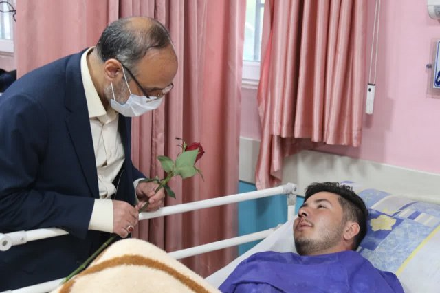 دیدار نوروزی باکارمندان بیمارستان شهید کامیاب
