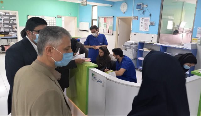 بازدید معاون آموزشی ازمراکزآموزشی پژوهشی و درمانی دانشگاه