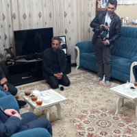 دیدار مسئولان وزارت بهداشت از خانواده شهید حسین زینال زاده